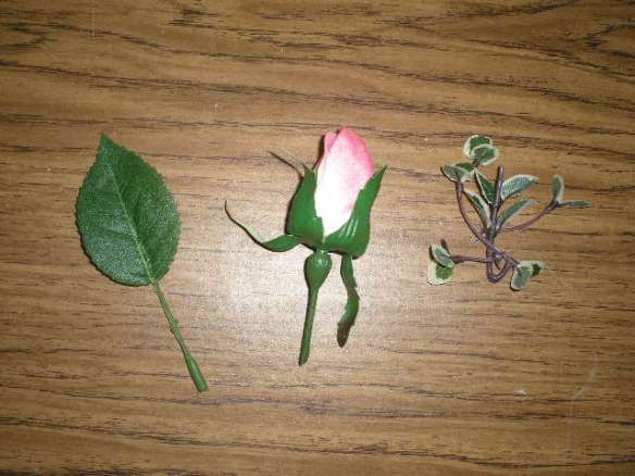 1 Rose Bud, 1 Leaf, 1 Small Piece variegated green